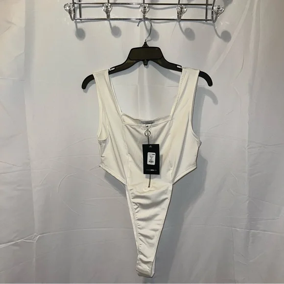 Highly Cut Bodysuit - White - Picture 2 of 11